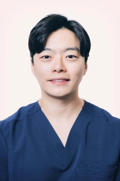 Dr. Daniel Hong
