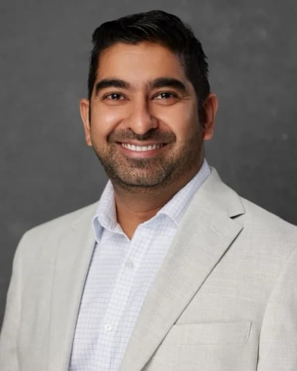 Dr. Mayank Kakkar